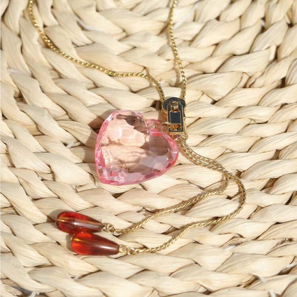 NWT Pink Heart Crystal Pendant Gold Necklace Zipper embellishment - Picture 3 of 7